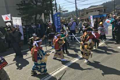 子どもたちも元気に参加