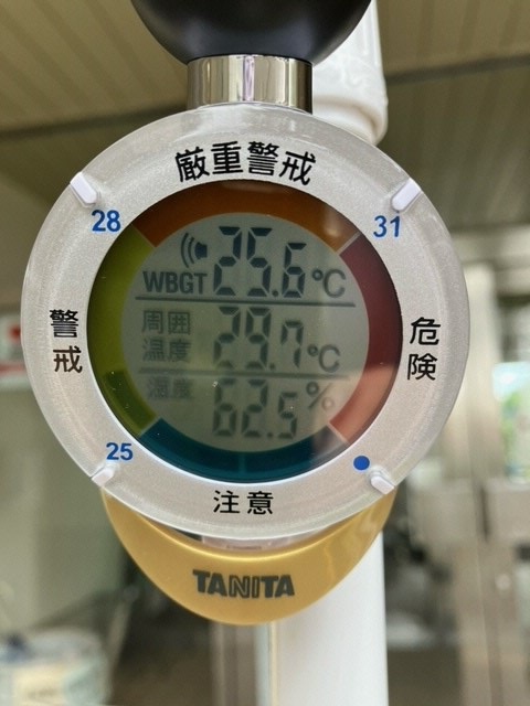 暑さ指数測定器の写真