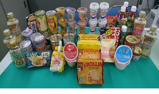 寄付された食品の写真