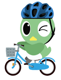 自転車に乗るMジロもヘルメットをかぶってるよ