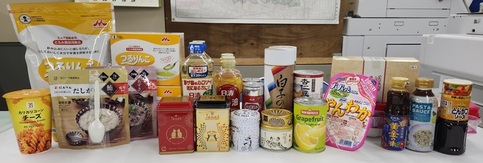 寄付された食品の写真