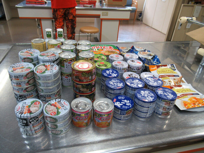 寄付された食品の写真（イオンモール分）