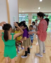 子どもたちが作戦をたてている写真